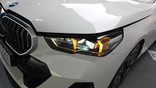 BMW 5 Series (G60) 530e xDrive M 2025 22