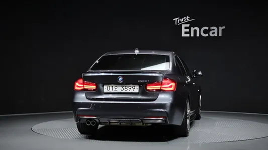 BMW 3 Series (F30) 330i M 2018 4