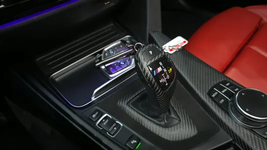 BMW 3 Series (F30) 330i M 2018 9