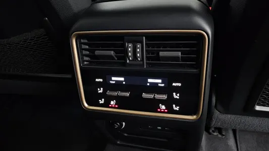 Porsche (PO536) 3.0 2023 19