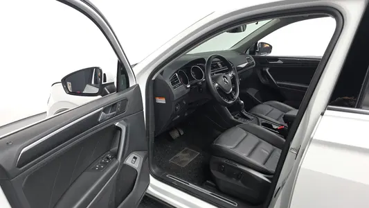 Volkswagen 2 2.0 TDI 2019 10