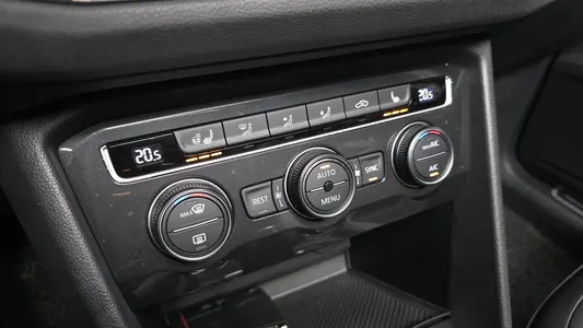 Volkswagen 2 2.0 TDI 2019 16