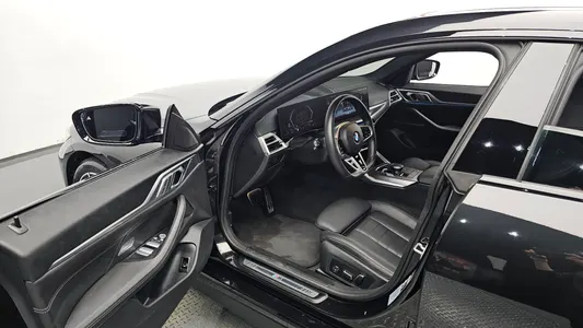 BMW 4 Series (G22) 420i M 2025 9