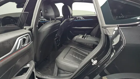 BMW 4 Series (G22) 420i M 2025 26