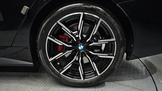 BMW 4 Series (G22) 420i M 2025 21