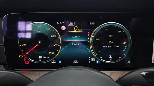 Mercedes-Benz E-Class W213 E250 2021 8