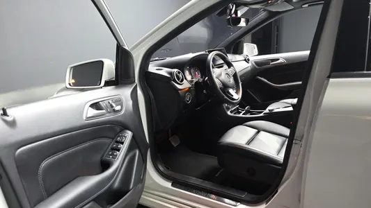 Mercedes-Benz B-Class W246 B200 d 2016 10
