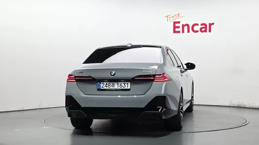 BMW 5 Series (G60) 530i xDrive M 2025 4