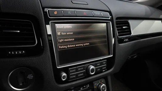 Volkswagen 투아렉 V6 3.0 TDI 2015 16