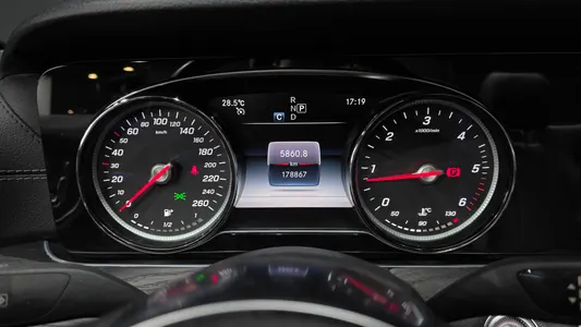 Mercedes-Benz E-Class W213 E220d 2019 8