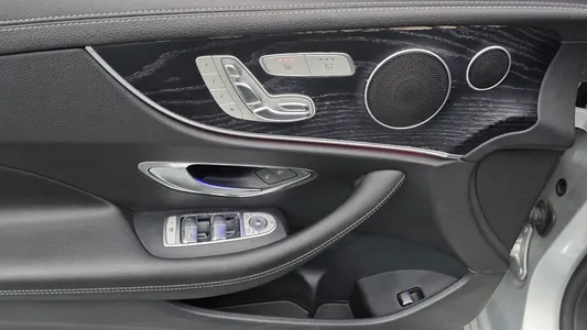 Mercedes-Benz E-Class W213 E220d 2019 31