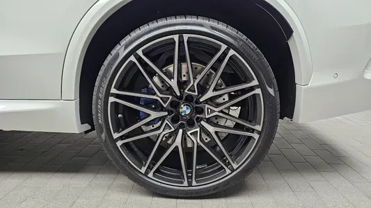 BMW X5M (G05) 4.4 2025 21
