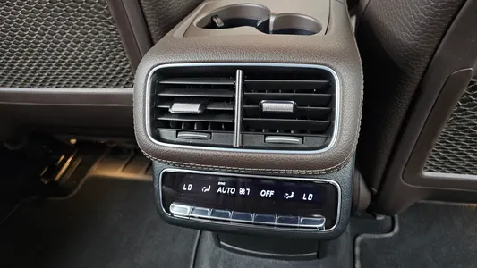 Mercedes-Benz GLS-Class X167 GLS400d 4MATIC 2022 33