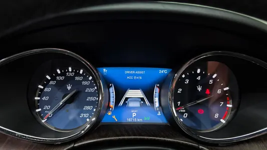 Maserati 콰트로포르테 S Q4 3.0 V6 2018 8