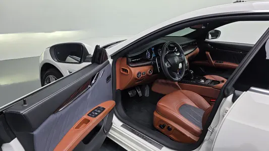 Maserati 콰트로포르테 S Q4 3.0 V6 2018 10