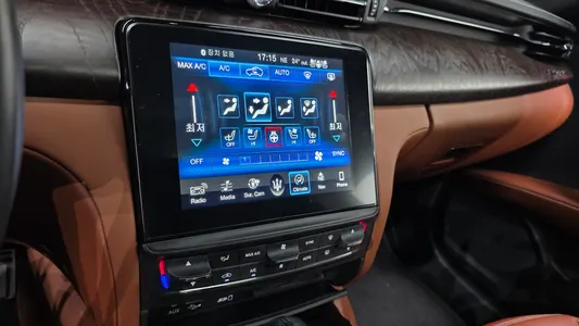Maserati 콰트로포르테 S Q4 3.0 V6 2018 17