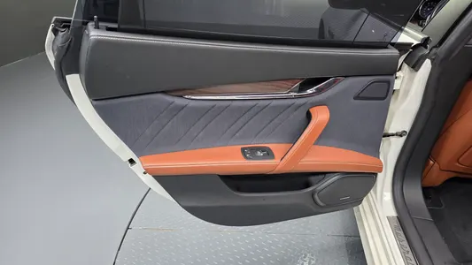 Maserati 콰트로포르테 S Q4 3.0 V6 2018 25