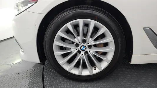 BMW 5 Series (G30) 530i xDrive 2018 5