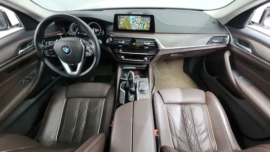 BMW 5 Series (G30) 530i xDrive 2018 7