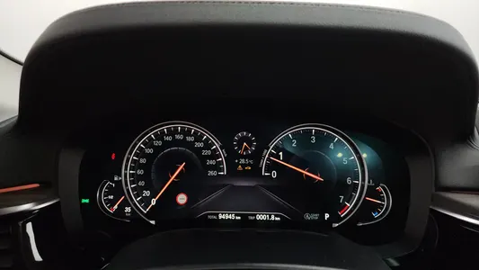 BMW 5 Series (G30) 530i xDrive 2018 8