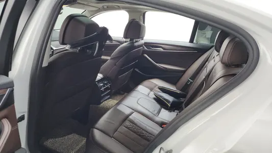BMW 5 Series (G30) 530i xDrive 2018 20