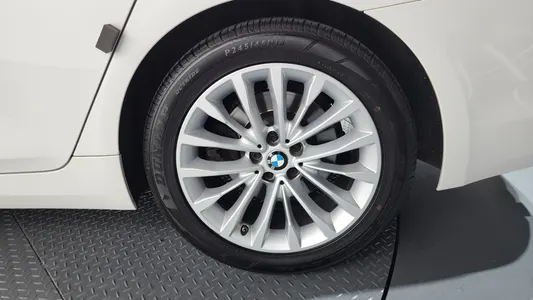 BMW 5 Series (G30) 530i xDrive 2018 21