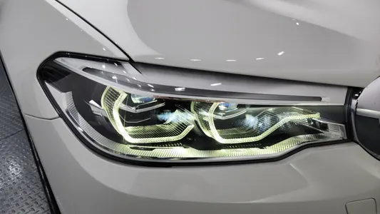 BMW 5 Series (G30) 530i xDrive 2018 22