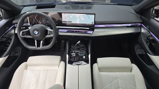 BMW 5 Series (G60) 523d M 2025 7