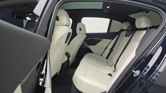 BMW 5 Series (G60) 523d M 2025 12