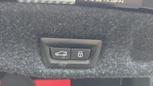 BMW 5 Series (G60) 523d M 2025 30