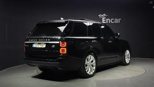 Land Rover 4 D350 Vogue SE 2021 1