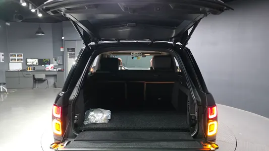Land Rover 4 D350 Vogue SE 2021 19