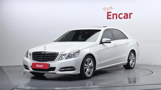 Mercedes-Benz E-Class W212 E220 CDI 2012