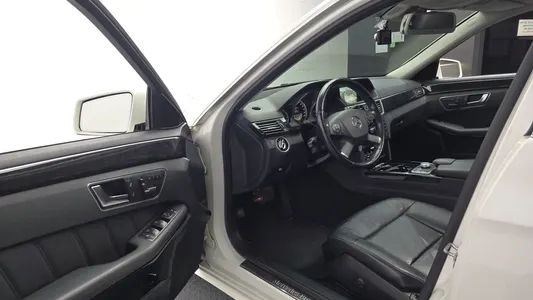 Mercedes-Benz E-Class W212 E220 CDI 2012 10