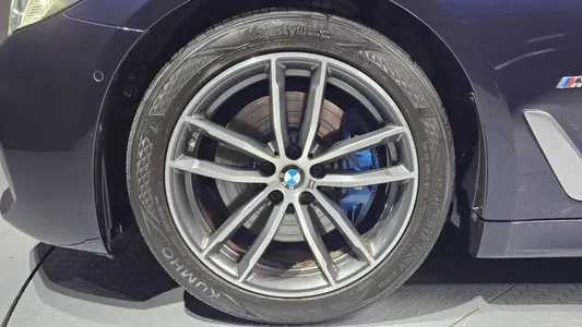 BMW 5 Series (G30) 520i M 2021 5