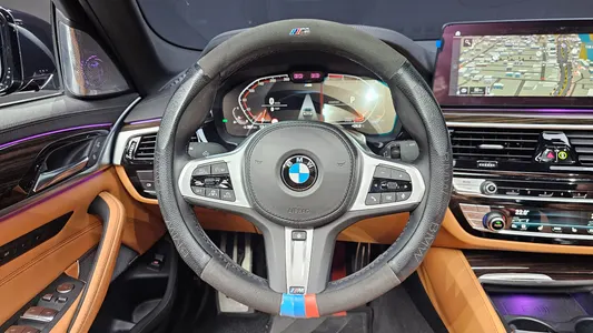 BMW 5 Series (G30) 520i M 2021 14