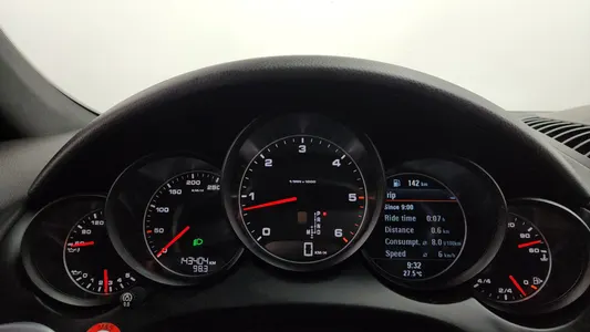 Porsche 카이엔 3.0 2014 8