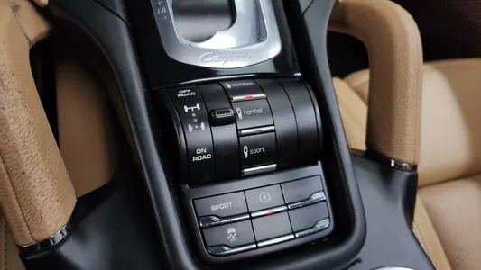 Porsche 카이엔 3.0 2014 18