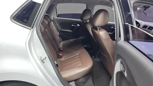 Volkswagen 폴로 1.6 TDI R-Line 2013 11