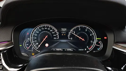 BMW 5 Series (G30) 520d M 2017 8