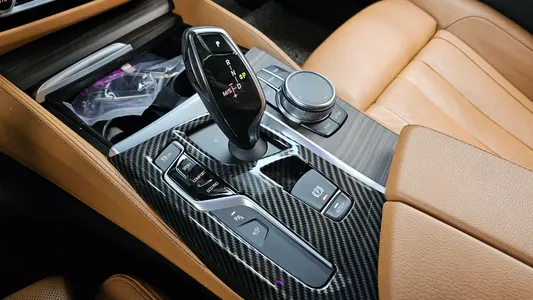 BMW 5 Series (G30) 520d M 2017 9