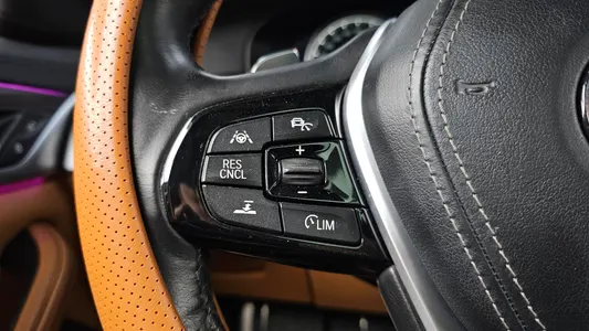 BMW 5 Series (G30) 520d M 2017 26