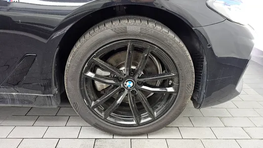 BMW 5 Series (G30) 520d M 2017 21