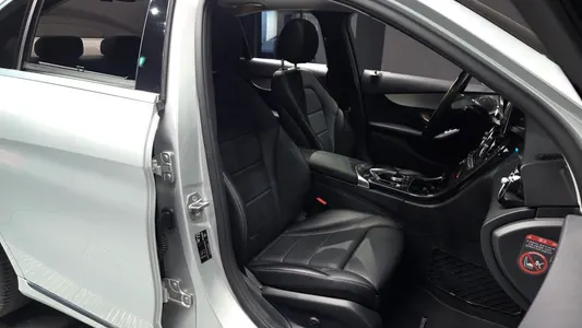 Mercedes-Benz C-Class W205 C220 d 2018 26