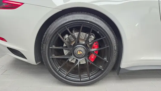 Porsche 911 GTS 2018 5