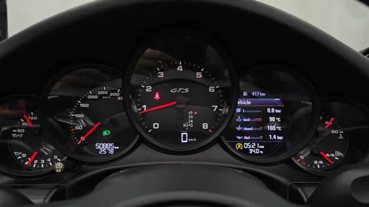 Porsche 911 GTS 2018 8