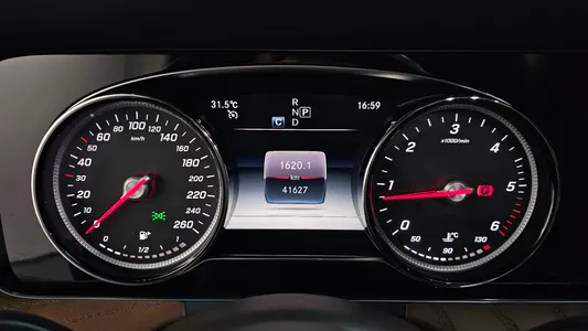 Mercedes-Benz E-Class W213 E220d 2019 8