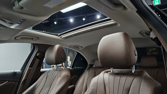 Mercedes-Benz E-Class W213 E220d 2019 15