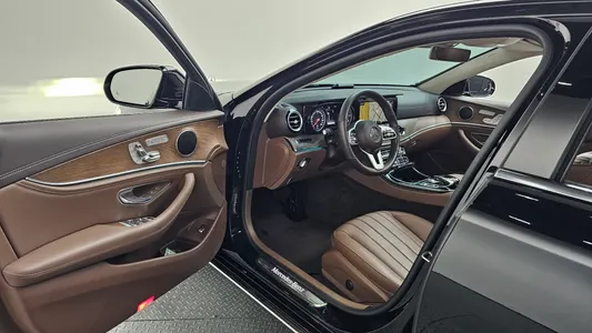 Mercedes-Benz E-Class W213 E220d 2019 10