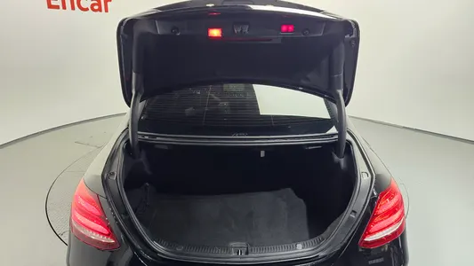 Mercedes-Benz E-Class W213 E220d 2019 17
